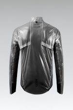 Detalle del chubasquero Gobik Pluvia 2.0 True Black