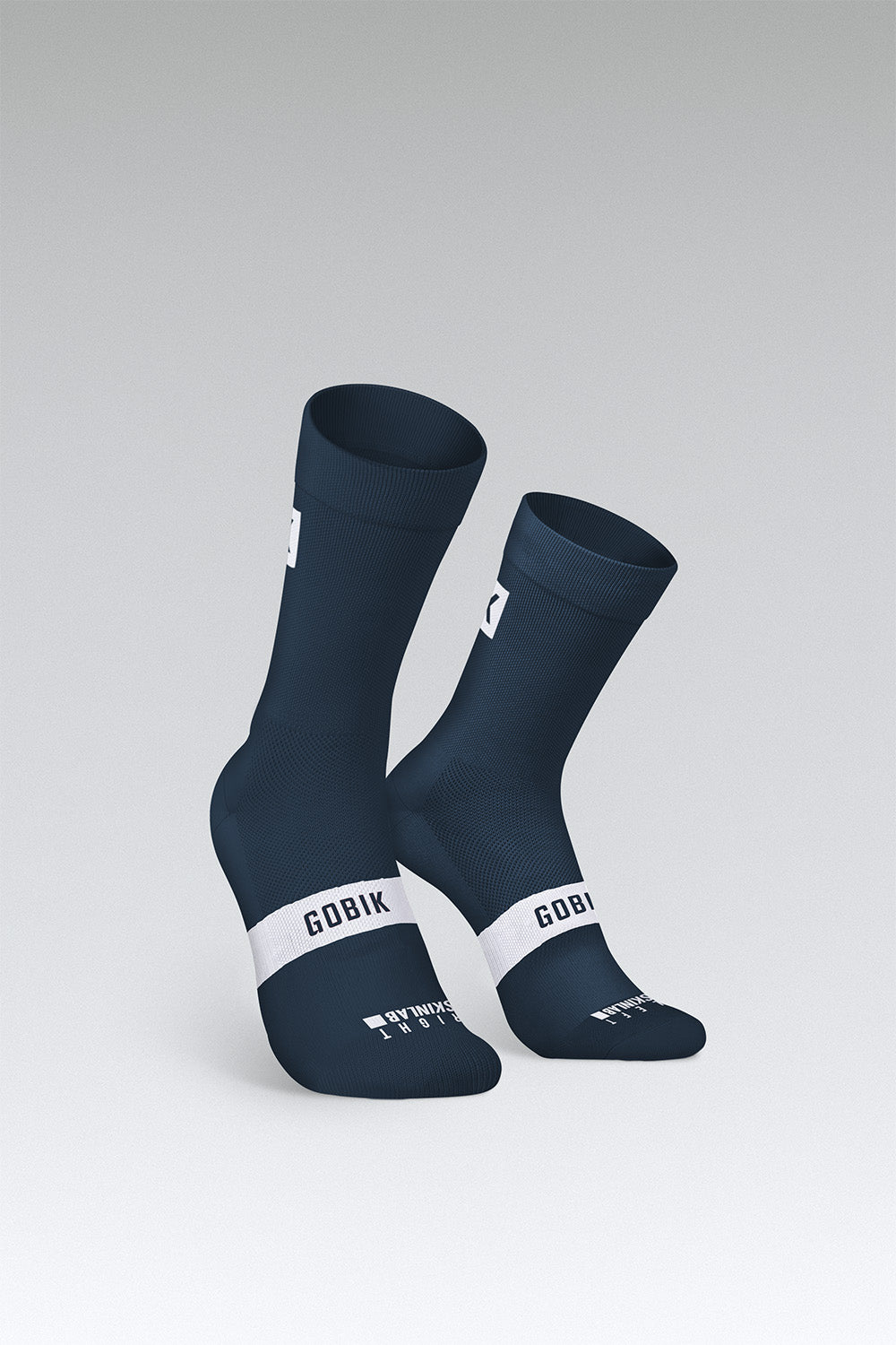Gobik Iro 2.0 Navy Blue calcetines de ciclismo en detalle